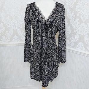 NWT Charlotte Russe Black White Floral Tie Front Long Flare Sleeve Dress XS